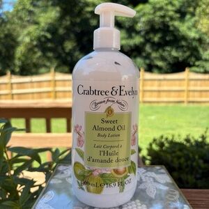 Crabtree & Evelyn Sweet Almond Oil Body Lotion | 16.9 fl. oz. | NIB